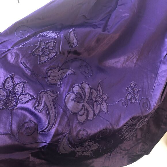 Lucy Paris Purple Embroidered Satin Dress Large - Picture 8 of 10